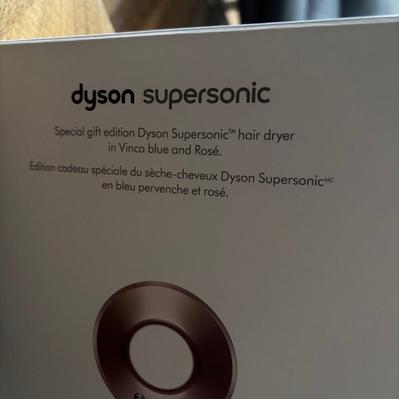 Dyson Supersonic Diffuser & wide-tooth comb & Flyaway Accessory - NOT DRYER - Picture 4 of 4